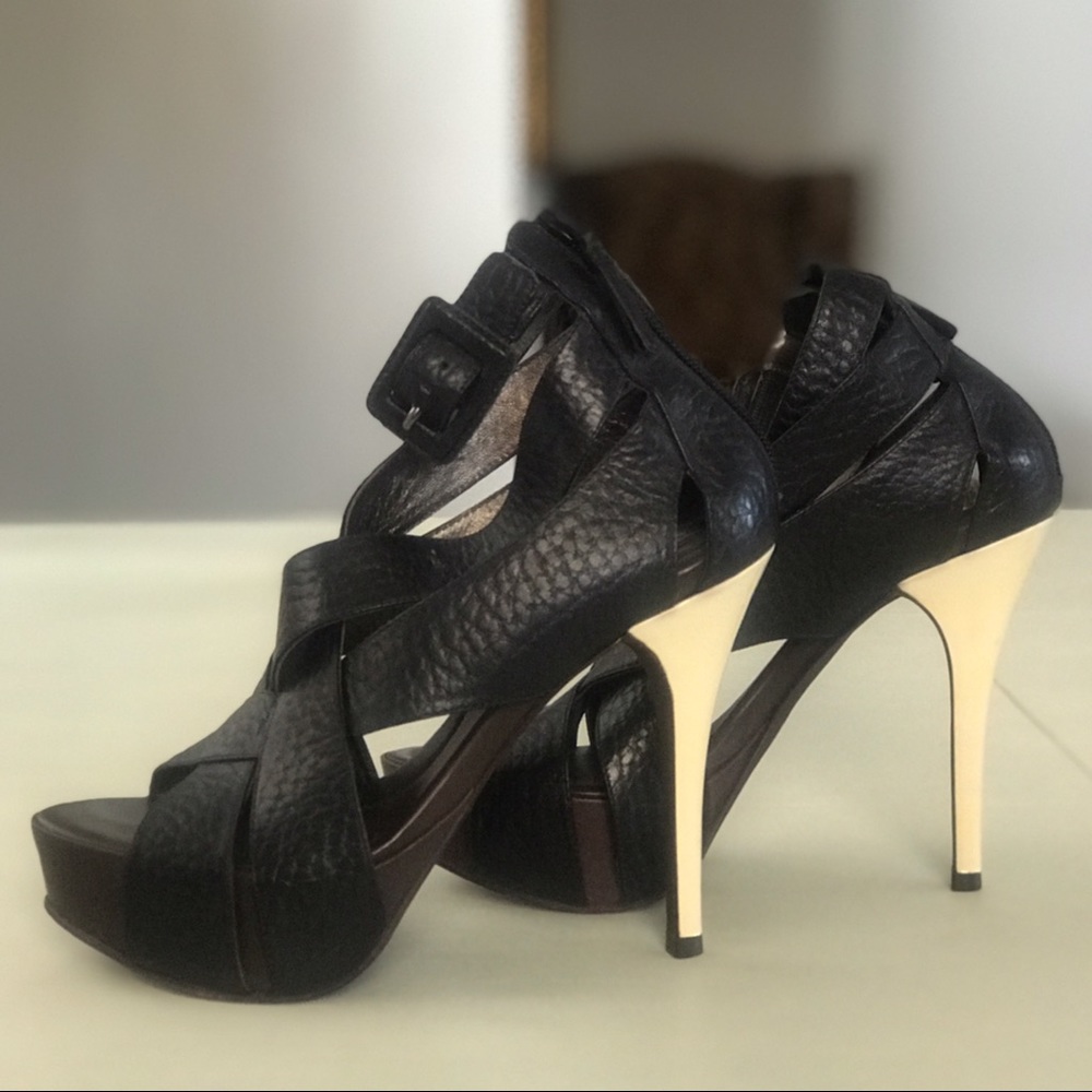 BCBGMAXAZRIA All Leather Platform Sandals Size 7